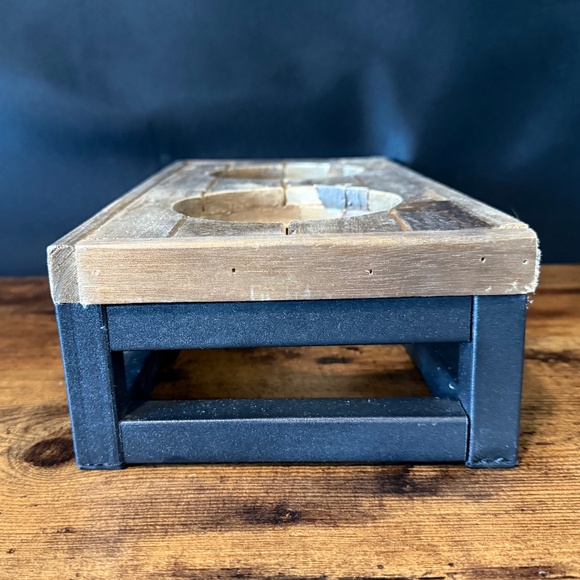 Wood Dog and/or Cat Water and Food Raised Feeder - Picture 7 of 10